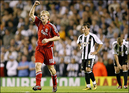 kuyt_firstgoal.jpg