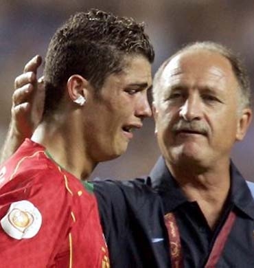 http://www.kop.is/wp-content/uploads/2008/03/02-ronaldo-crying.JPG